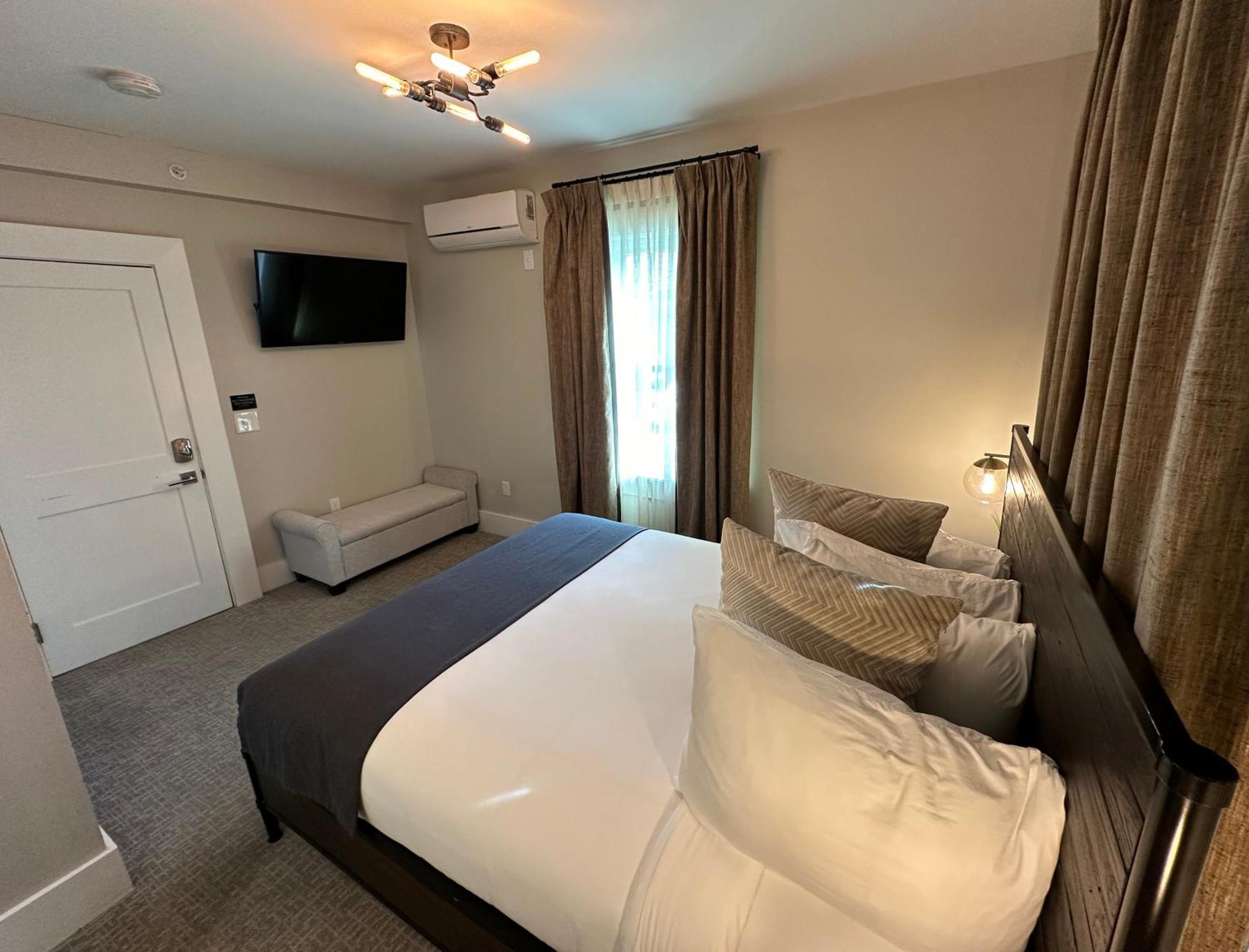 Entire Modern 7 Unit 7 Bath Boutique Inn Torre di Torre di Newport Esterno foto